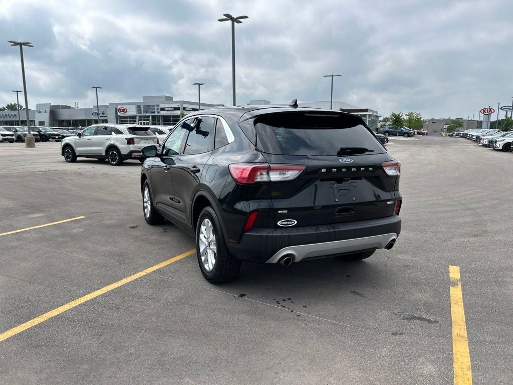 2020 Ford Escape SE