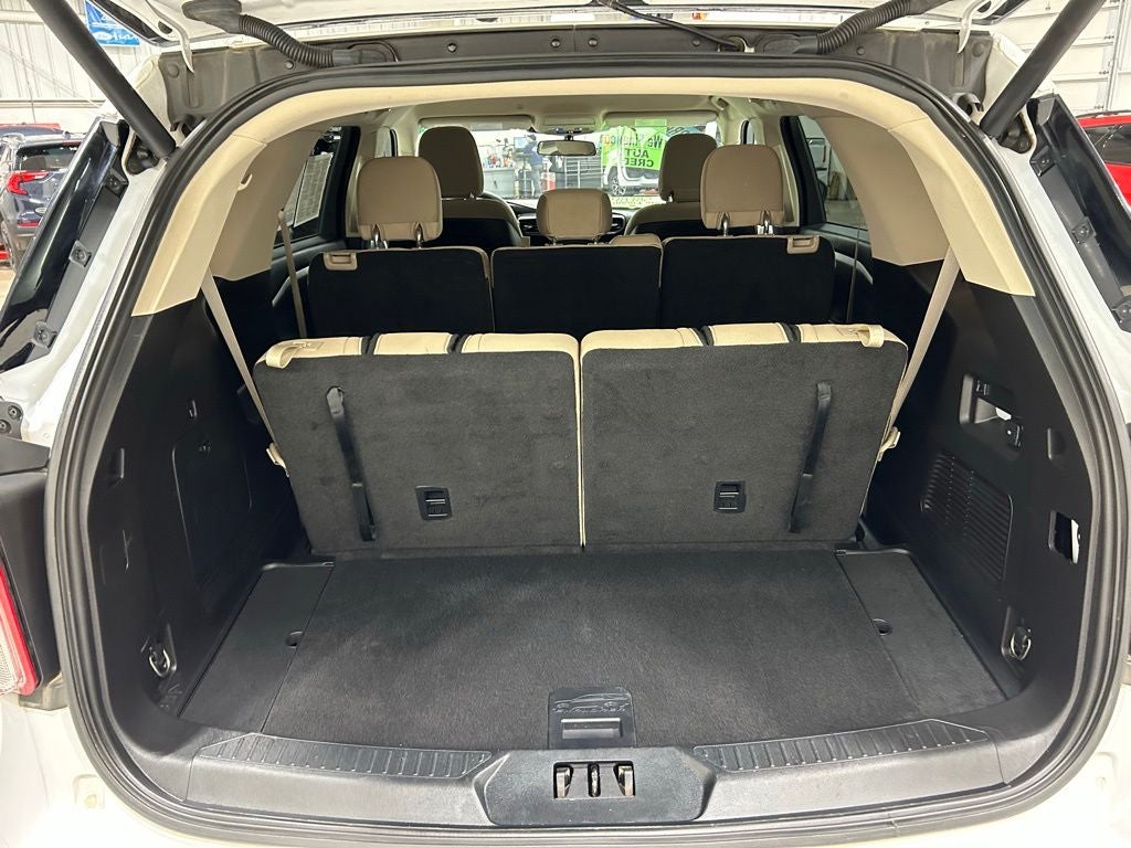 2020 Ford Explorer Base