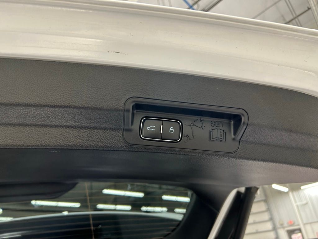 2020 Ford Explorer Base