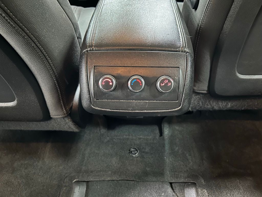 2015 GMC Acadia SLE-2
