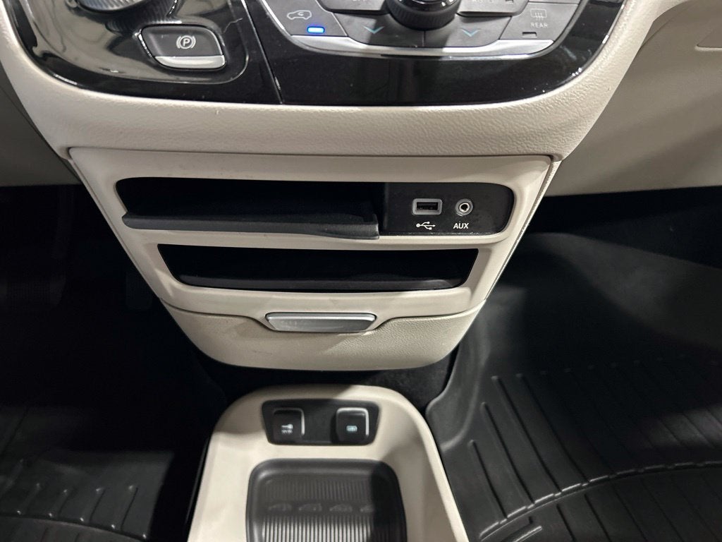 2017 Chrysler Pacifica Touring L