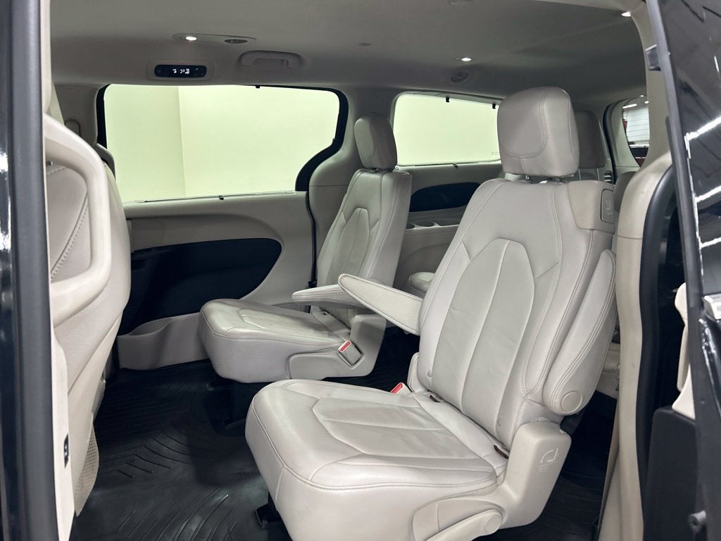 2017 Chrysler Pacifica Touring L