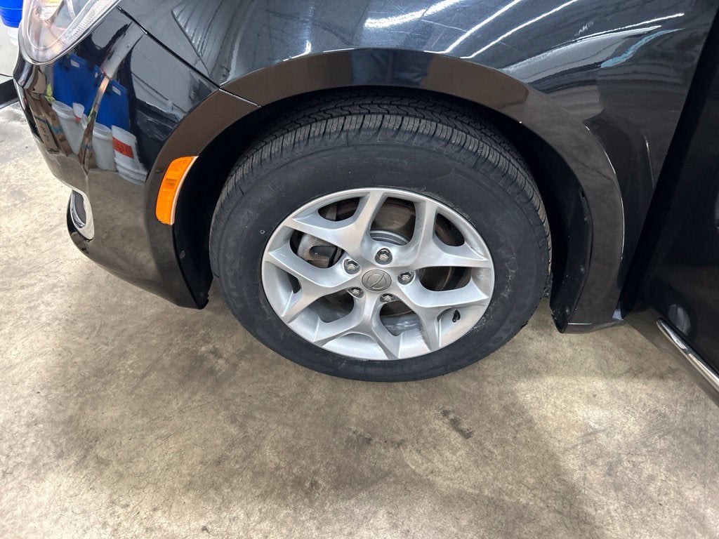 2017 Chrysler Pacifica Touring L