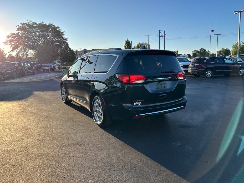2017 Chrysler Pacifica Touring L