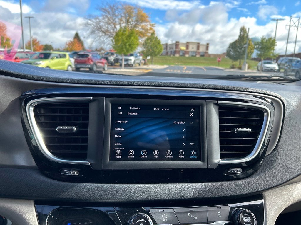 2020 Chrysler Pacifica Touring L