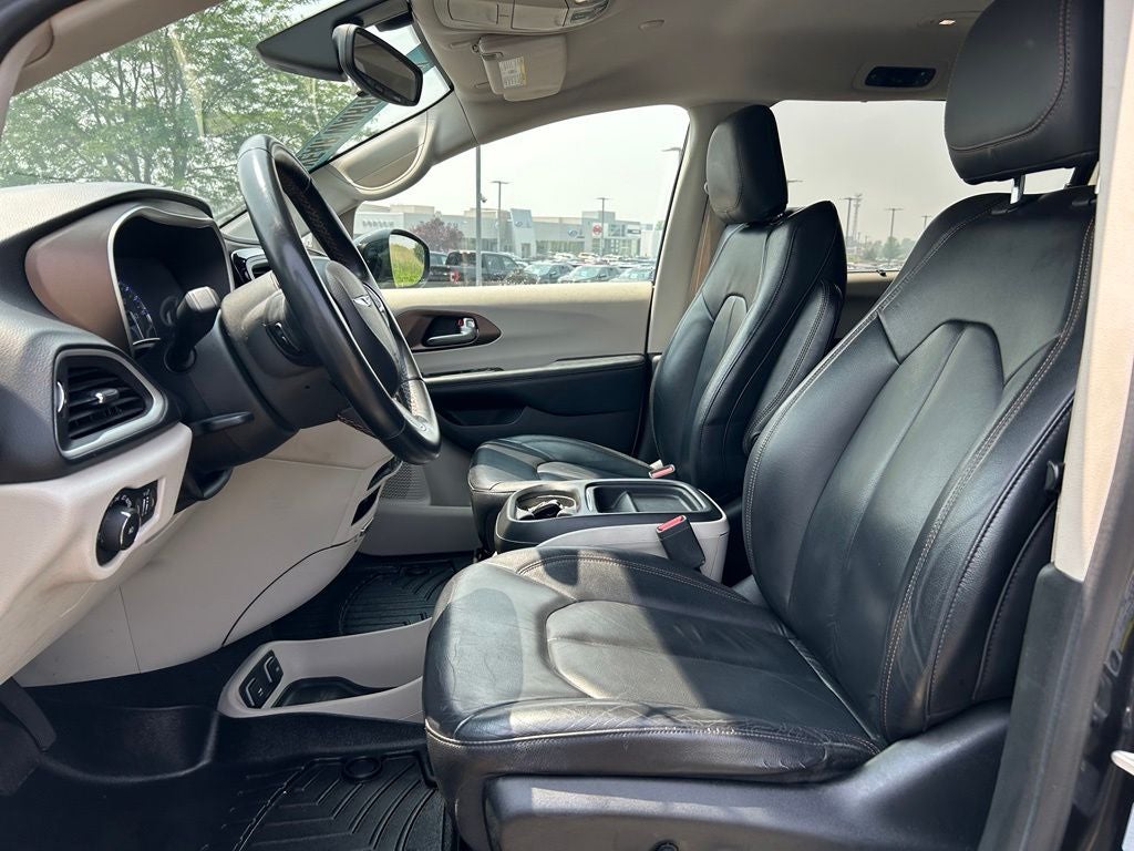 2017 Chrysler Pacifica Touring L
