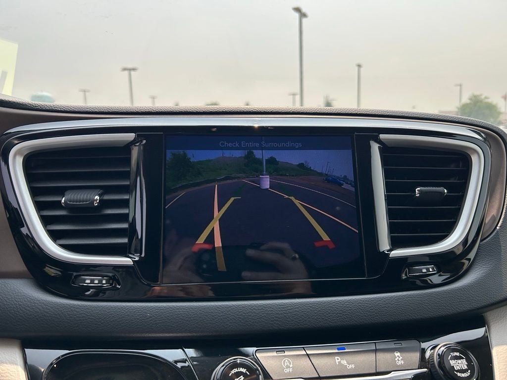 2017 Chrysler Pacifica Touring L