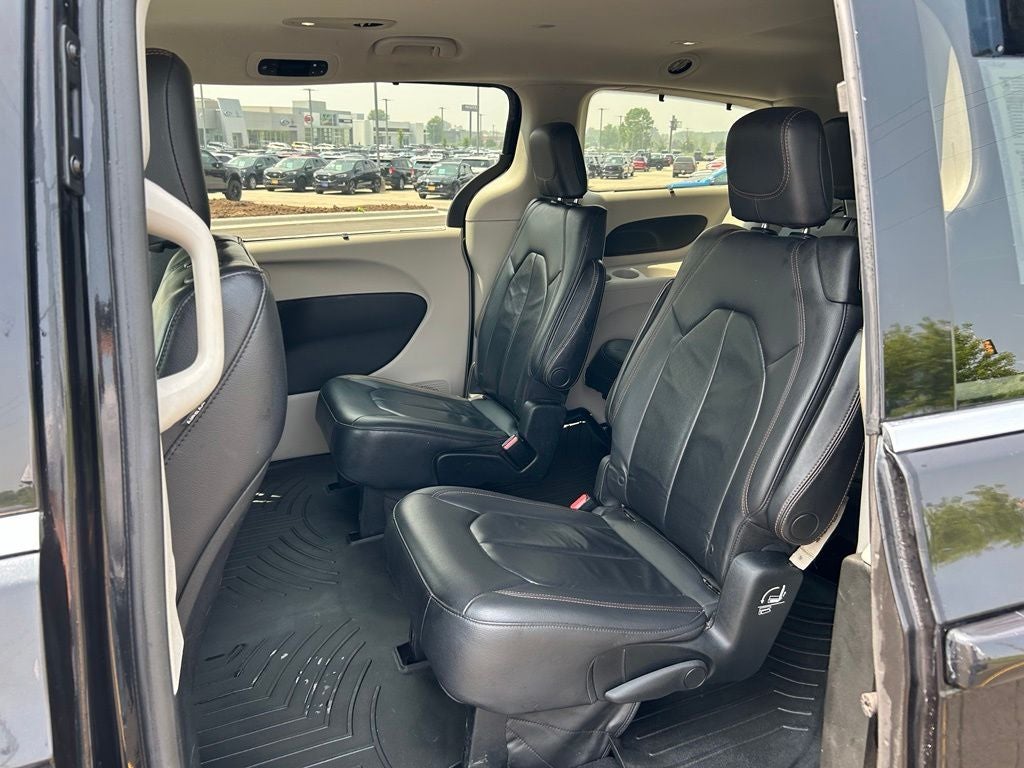 2017 Chrysler Pacifica Touring L