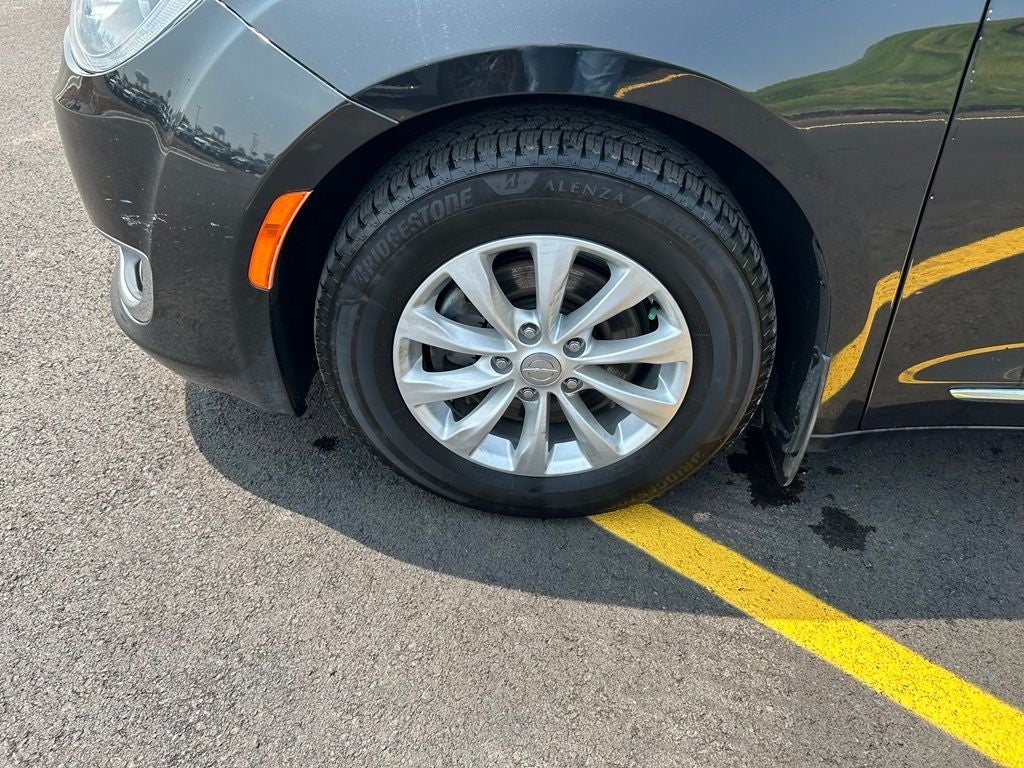 2017 Chrysler Pacifica Touring L