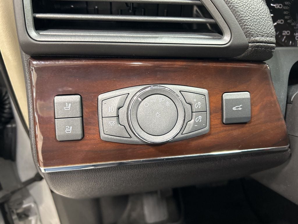 2014 Lincoln MKX Base