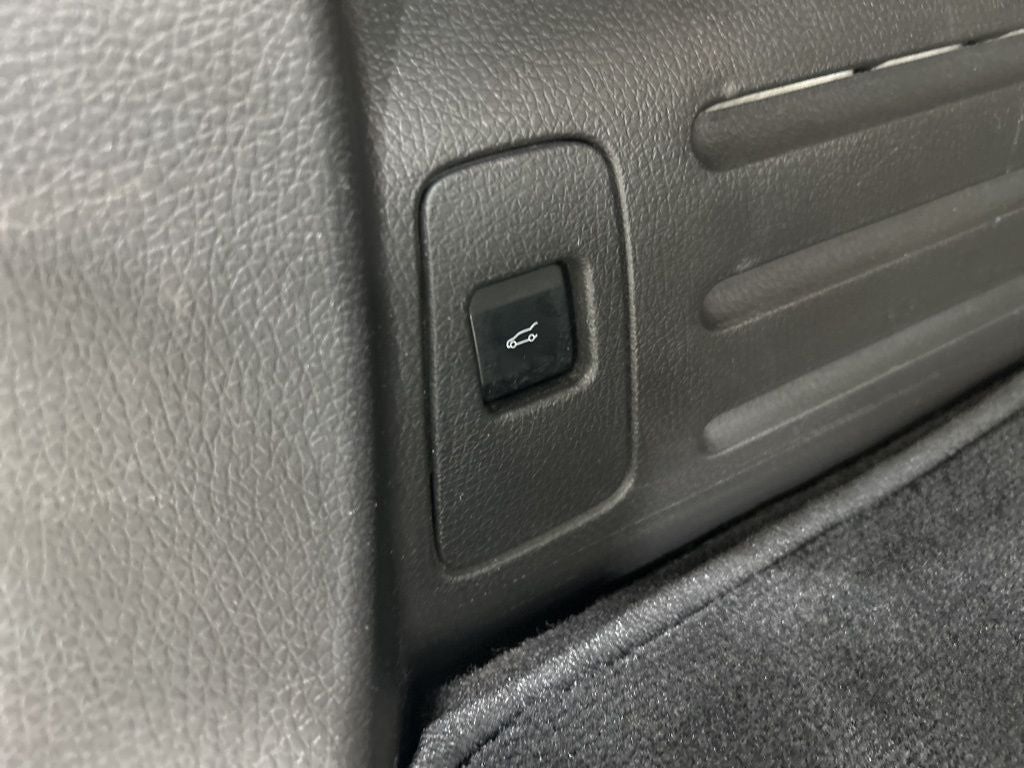 2014 Lincoln MKX Base