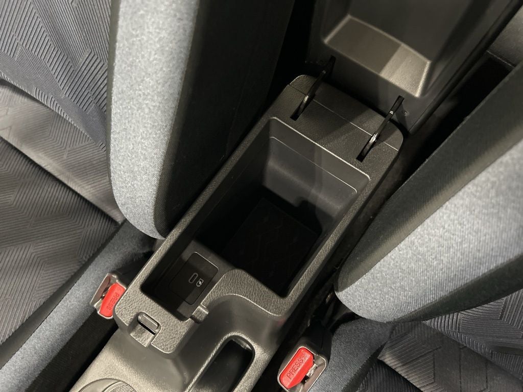 2023 Nissan Versa 1.6 SV