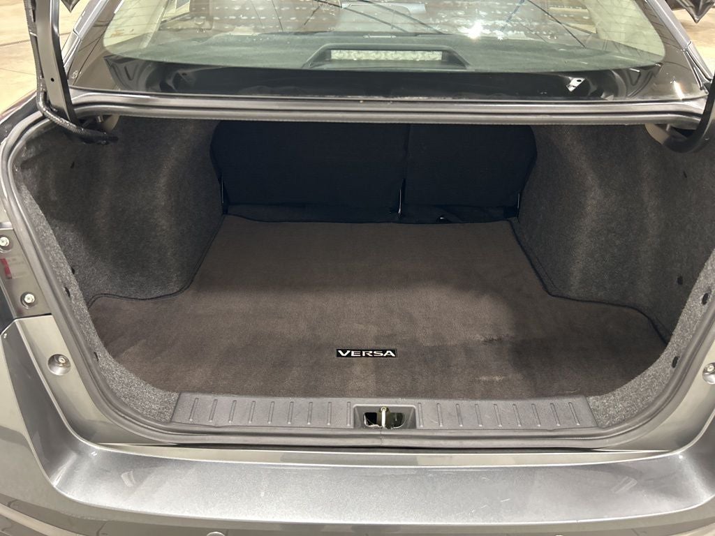 2023 Nissan Versa 1.6 SV