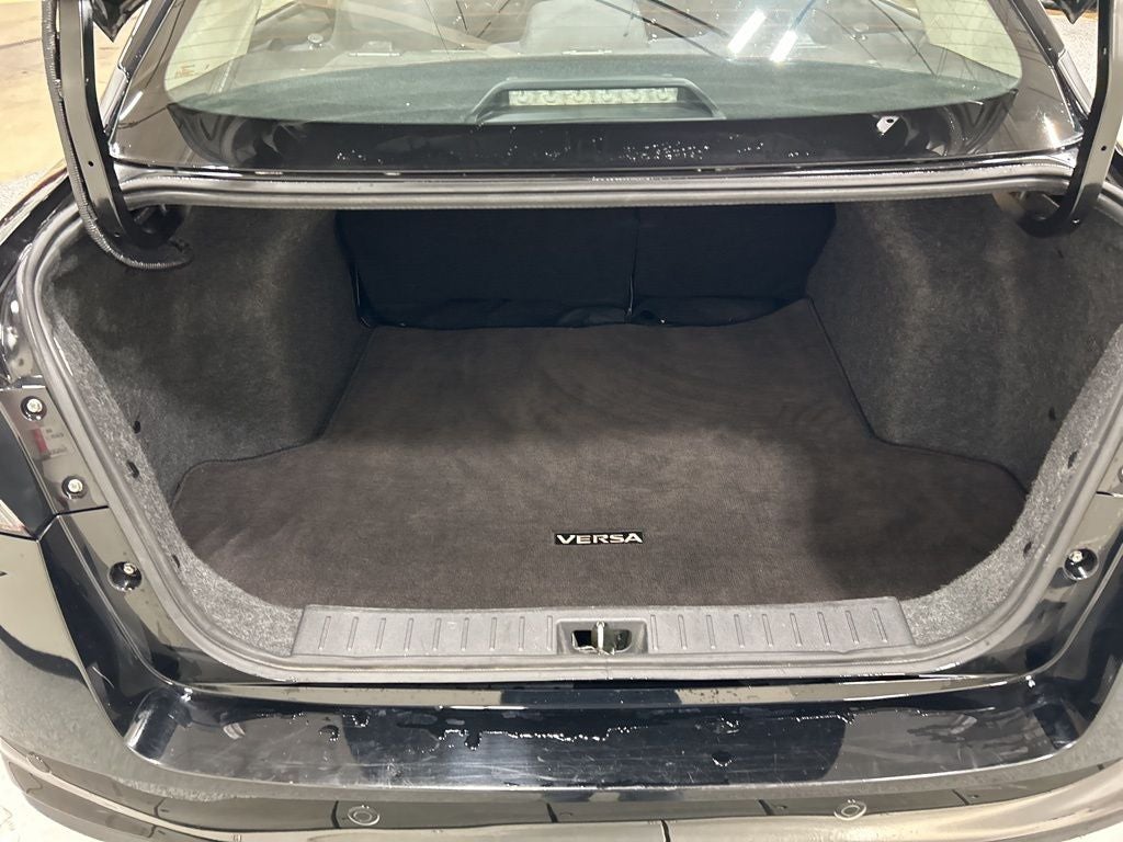 2023 Nissan Versa 1.6 SV