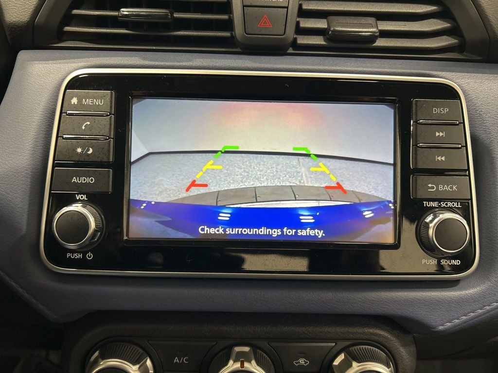 2023 Nissan Versa 1.6 SV