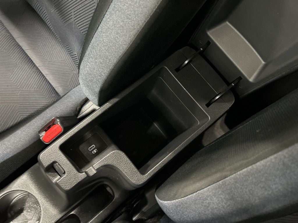 2023 Nissan Versa 1.6 SV