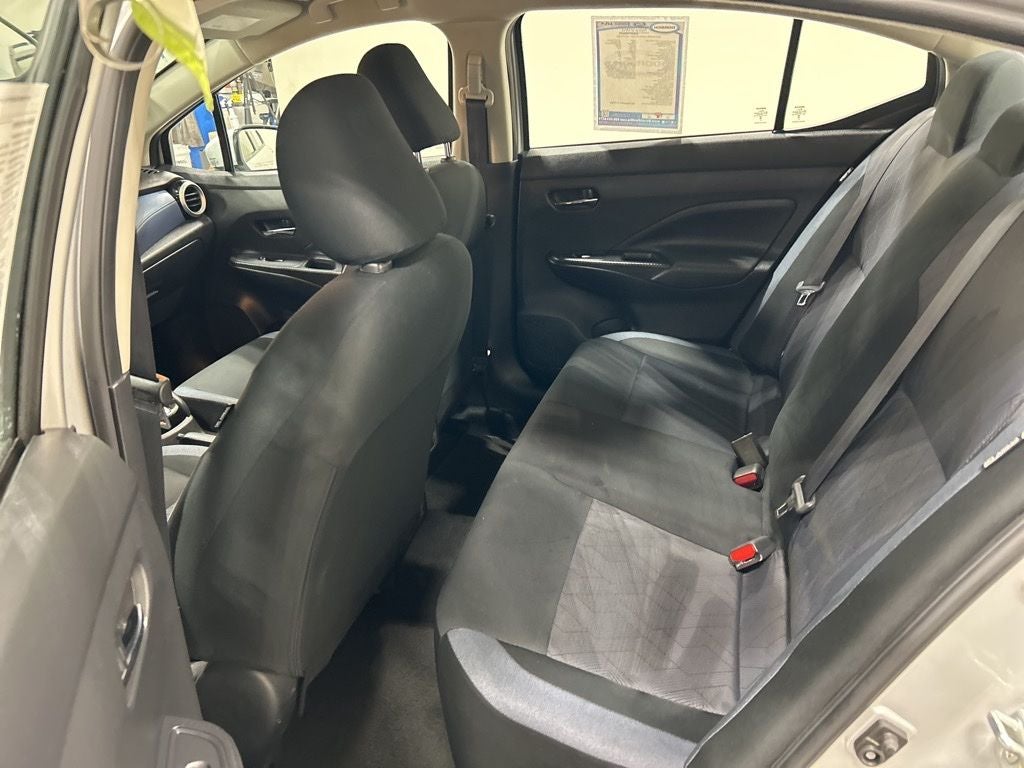 2023 Nissan Versa 1.6 SV