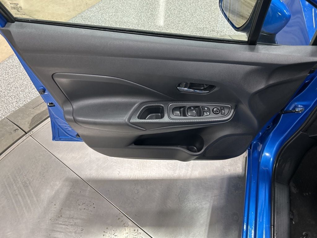 2023 Nissan Versa 1.6 SV