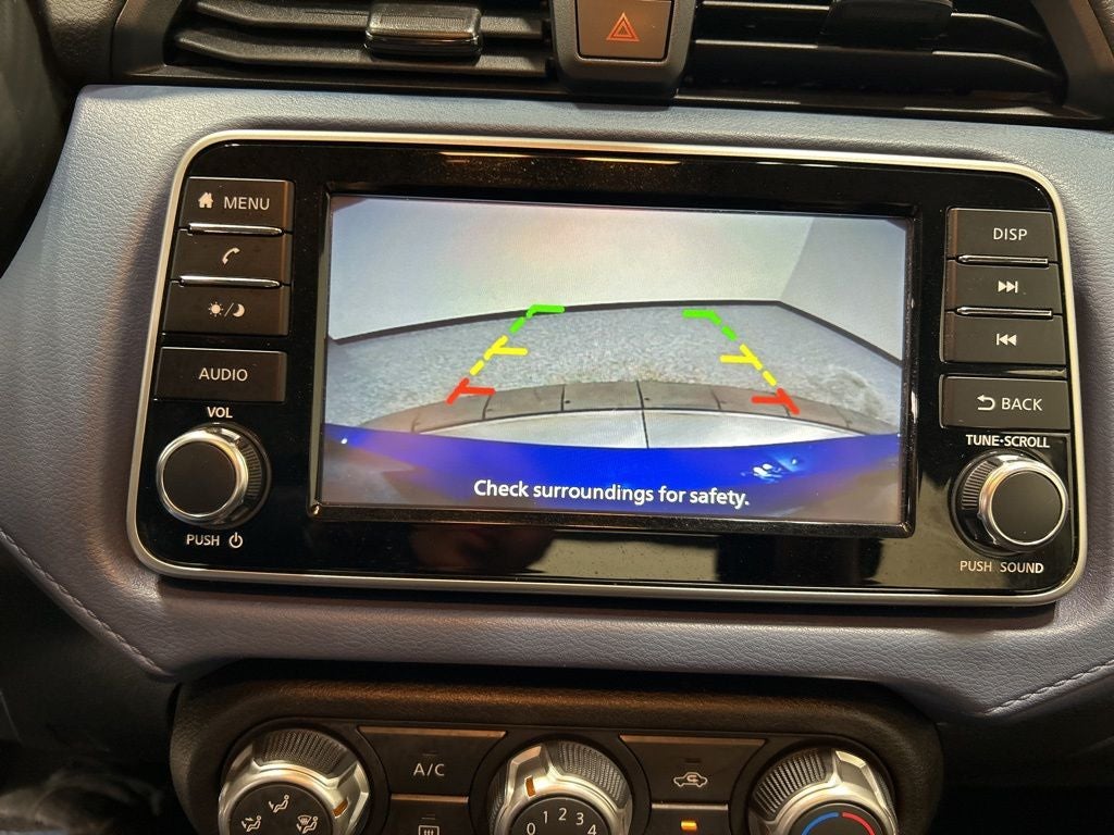 2023 Nissan Versa 1.6 SV