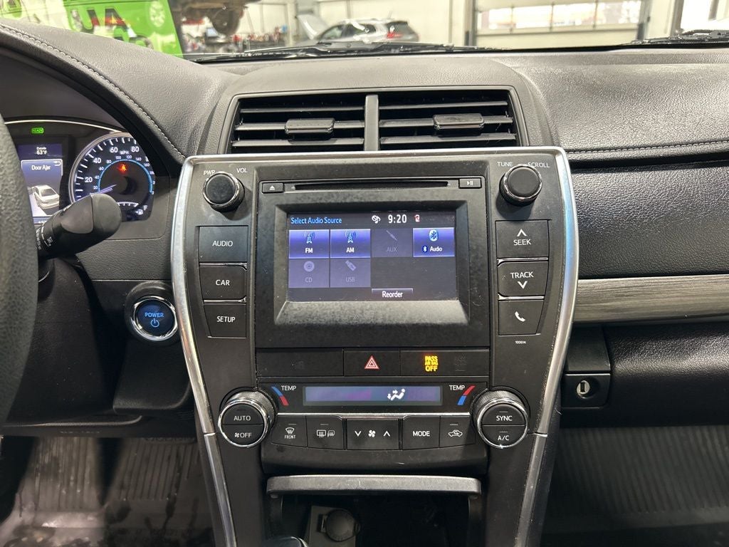 2017 Toyota Camry Hybrid LE