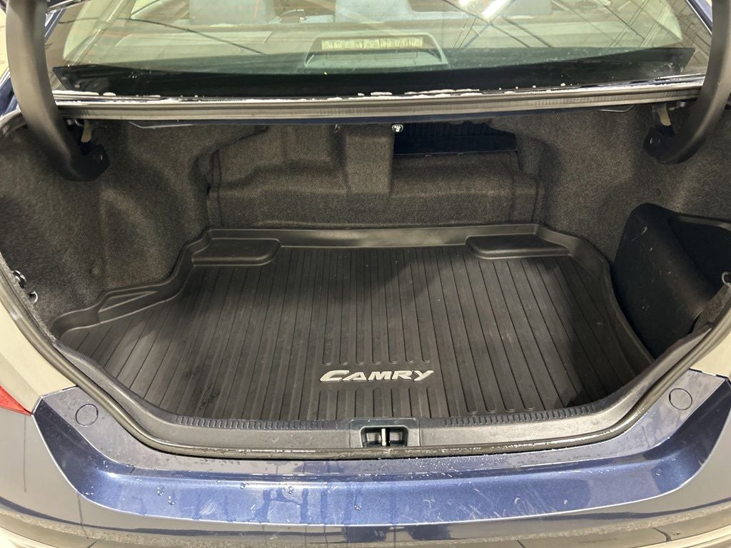 2017 Toyota Camry Hybrid LE