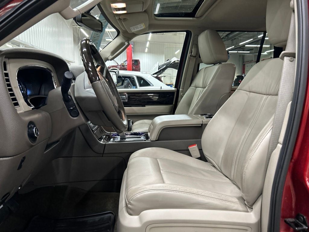 2015 Lincoln Navigator Base