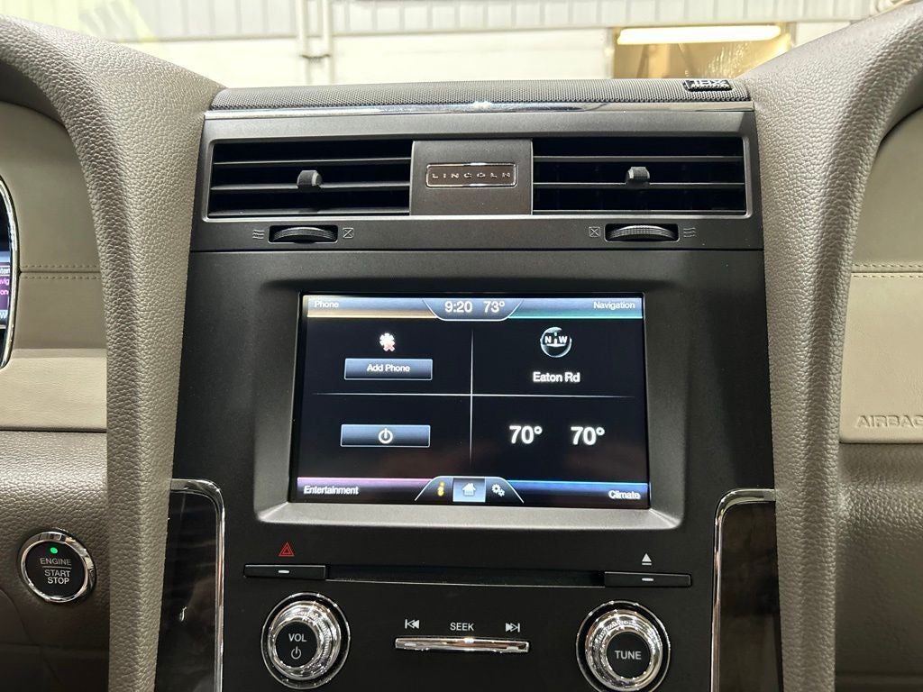 2015 Lincoln Navigator Base
