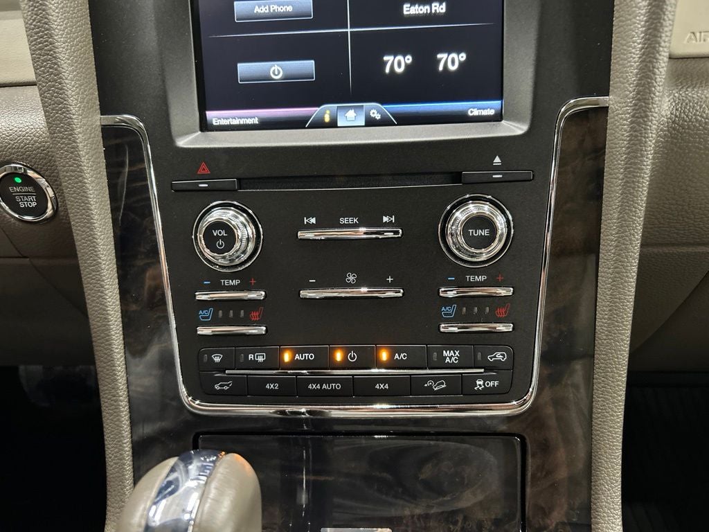 2015 Lincoln Navigator Base