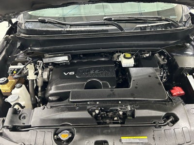 2020 Nissan Pathfinder SV