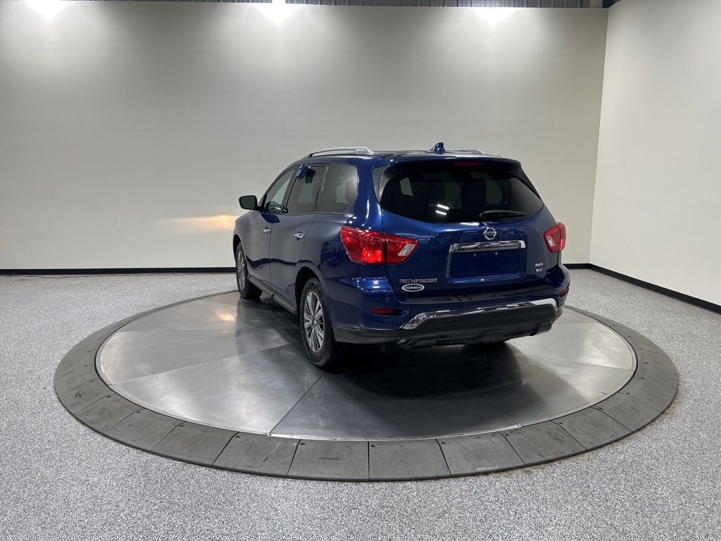 2020 Nissan Pathfinder SV