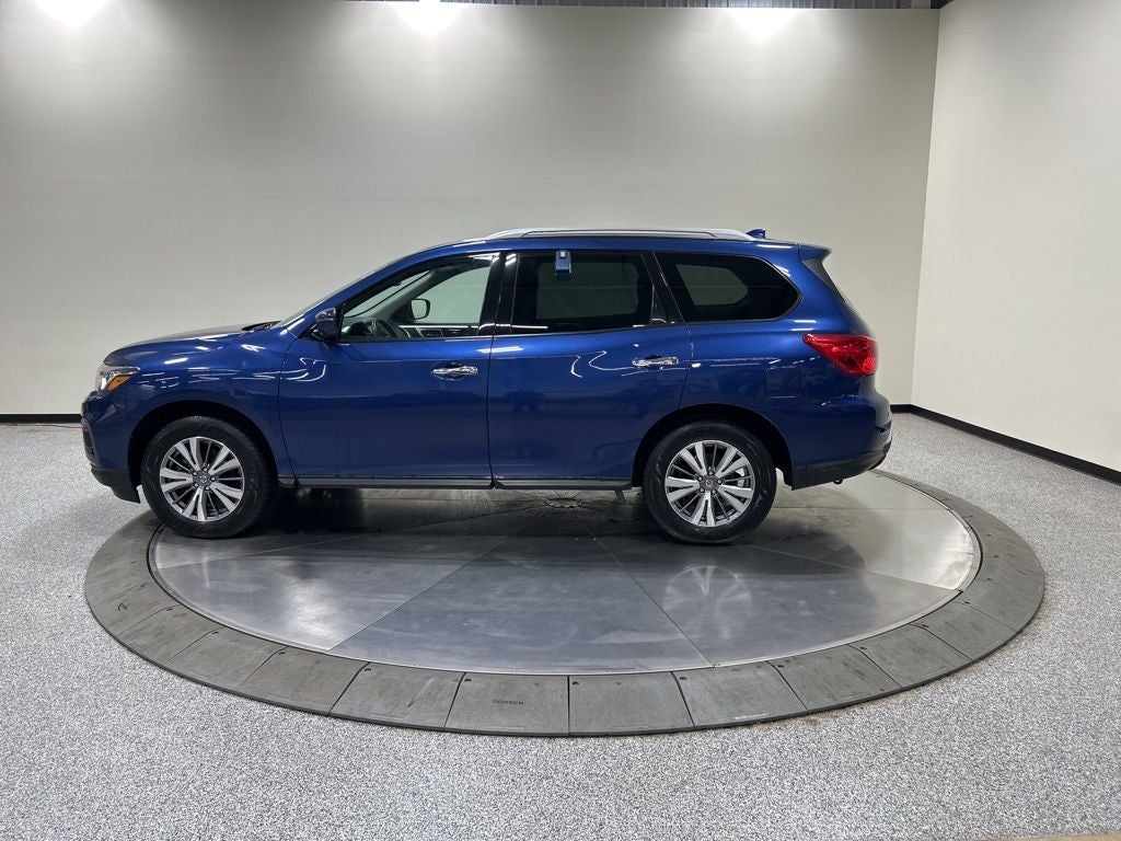2020 Nissan Pathfinder SV