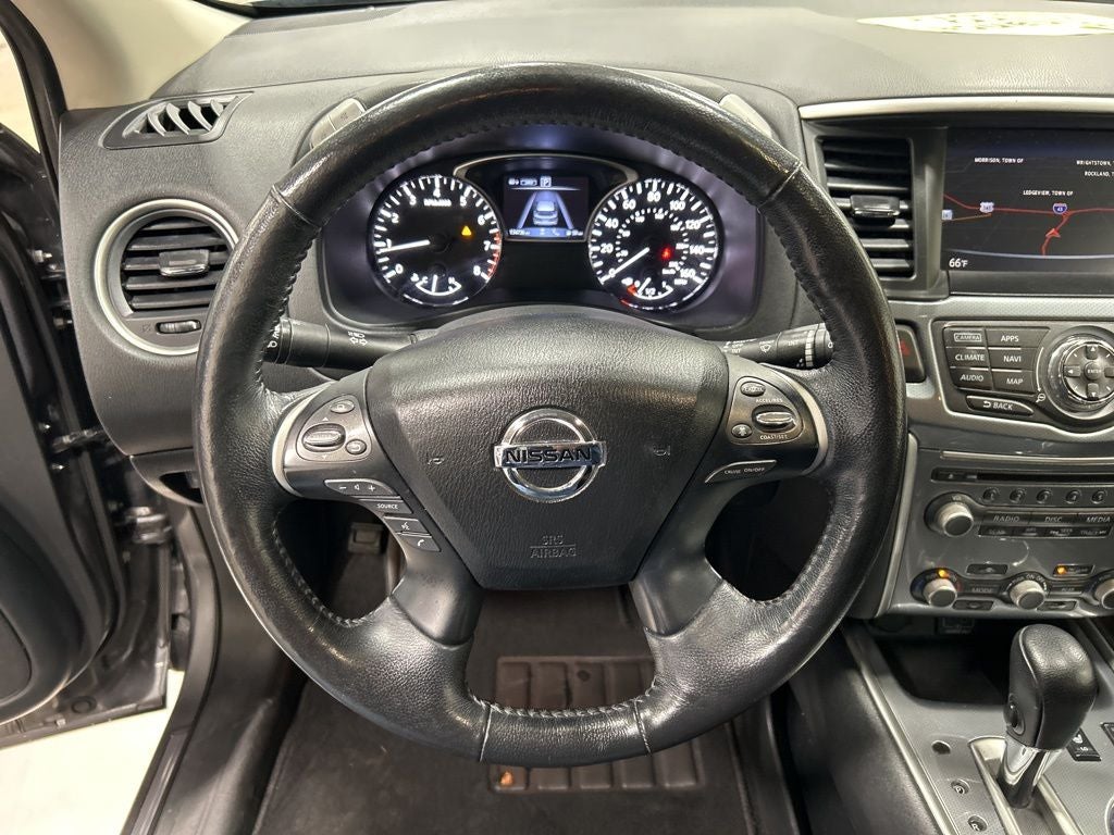 2019 Nissan Pathfinder SL