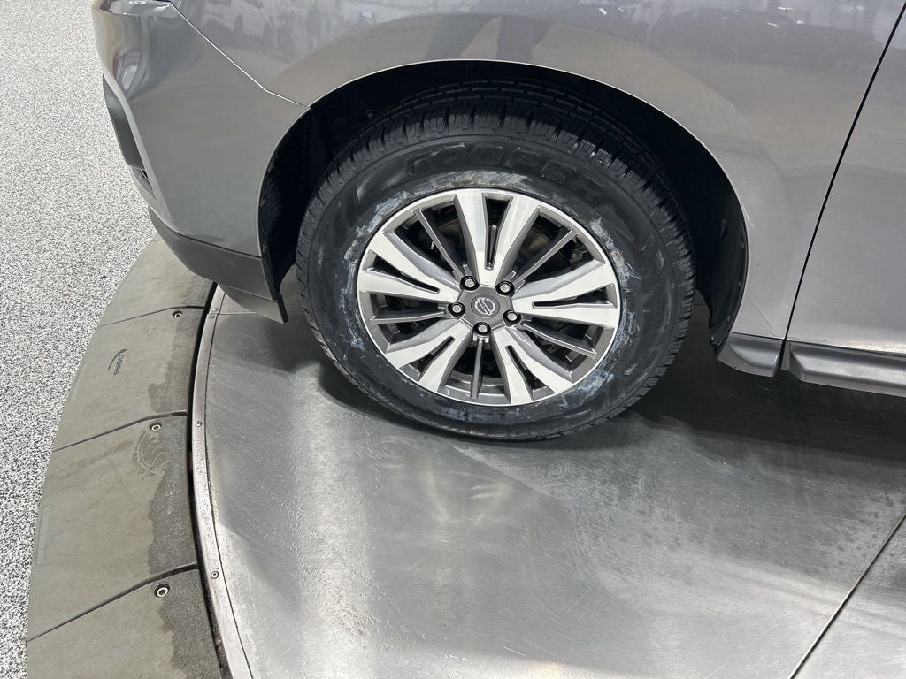 2019 Nissan Pathfinder SL