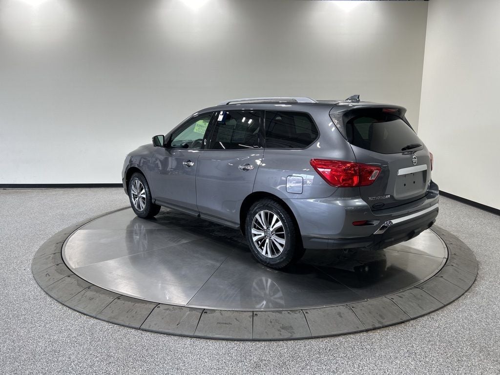 2019 Nissan Pathfinder SL