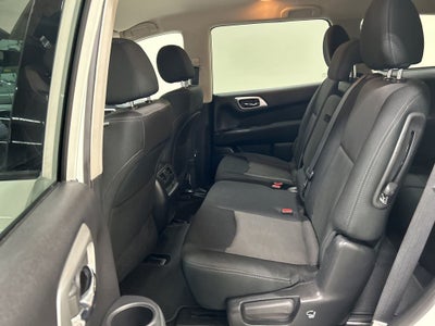 2017 Nissan Pathfinder SV