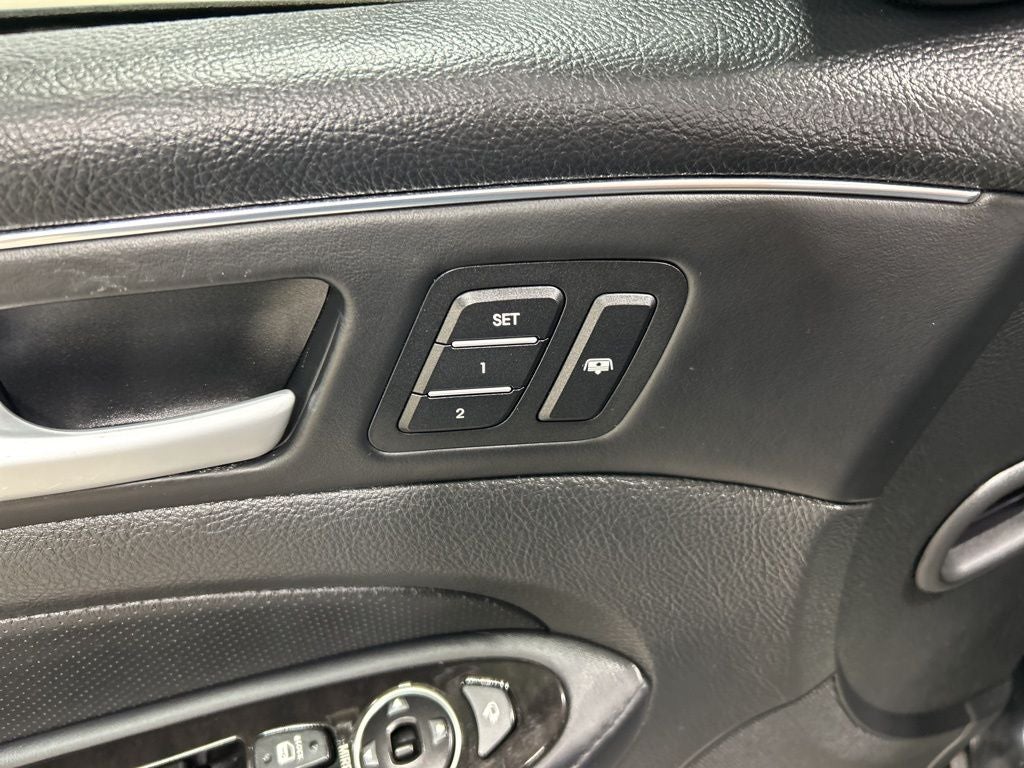 2012 Hyundai Genesis 3.8