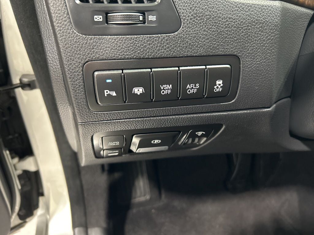 2011 Hyundai Equus Signature