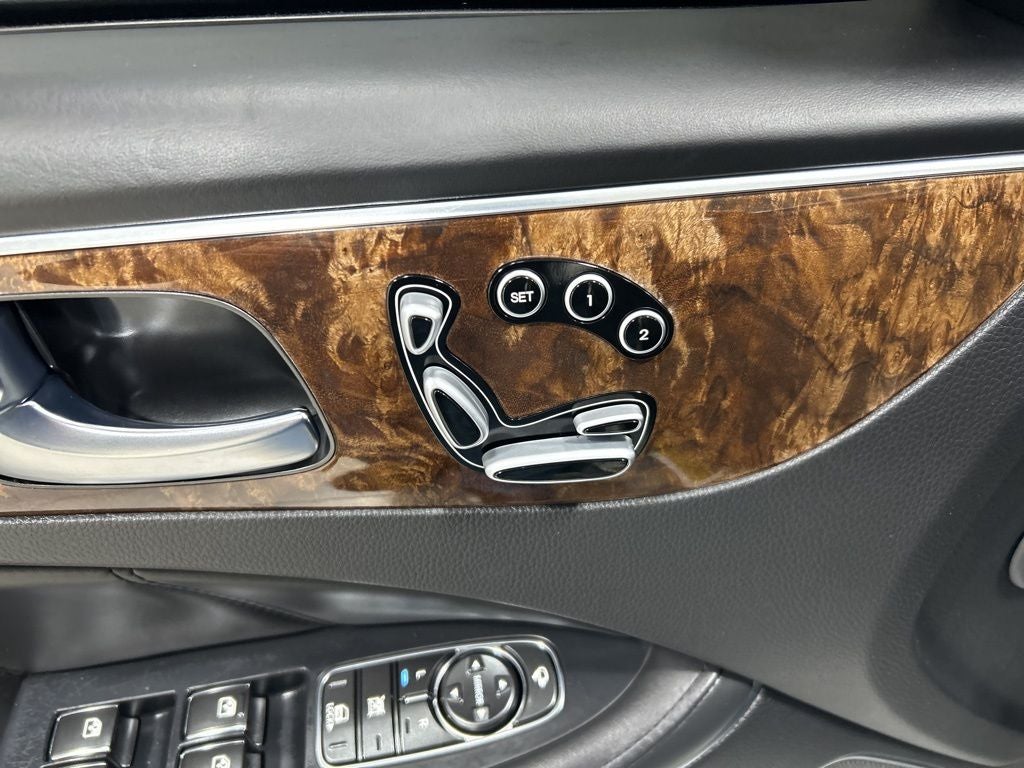 2011 Hyundai Equus Signature