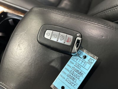 2011 Hyundai Equus Signature