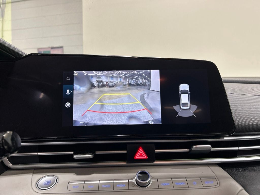 2022 Hyundai Elantra Limited