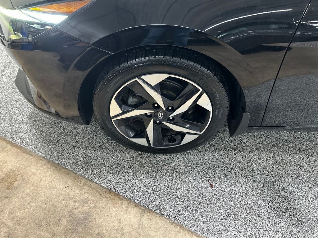 2022 Hyundai Elantra Limited