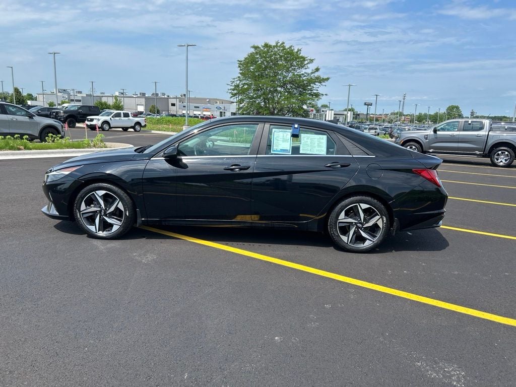 2022 Hyundai Elantra Limited