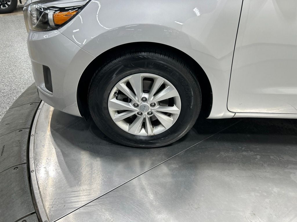 2018 Kia Sedona L